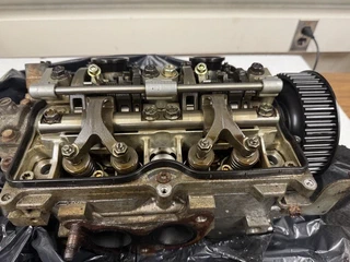 A close look at the valvetrain and camshaft on the bench