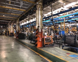 Body-in-white production floor